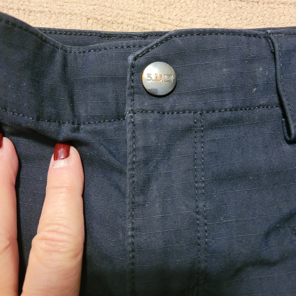 5.11 Tactical Dark Blue Cargo Pants - Picture 2 of 3